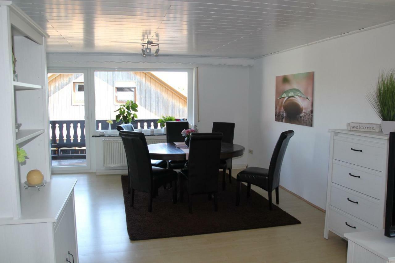 Ferienwohnung Abersfelder Mit Balkon Wildflecken Bagian luar foto
