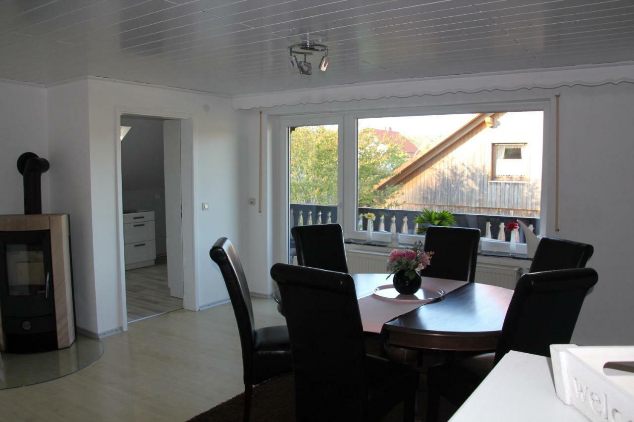 Ferienwohnung Abersfelder Mit Balkon Wildflecken Bagian luar foto