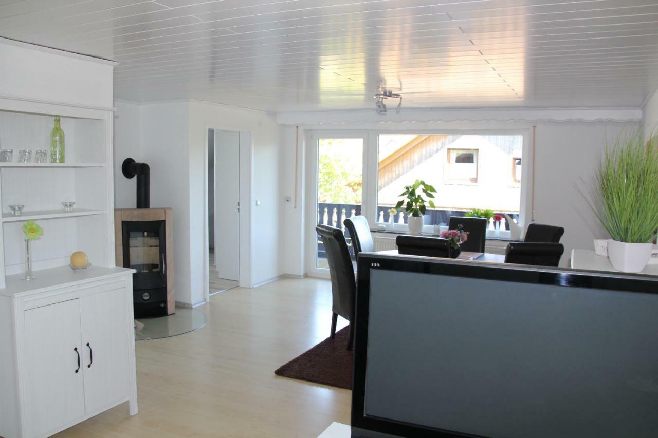 Ferienwohnung Abersfelder Mit Balkon Wildflecken Bagian luar foto